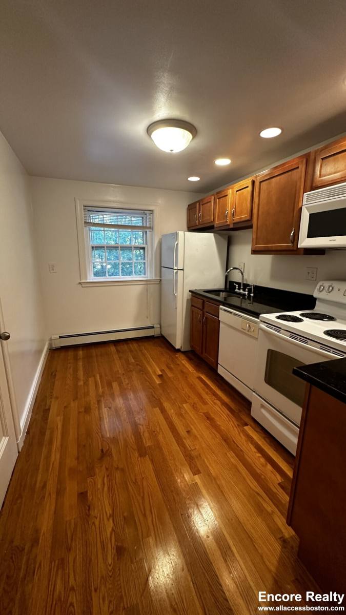 Apartment for rent at 67 Wyman St #9, Waban, MA 02468