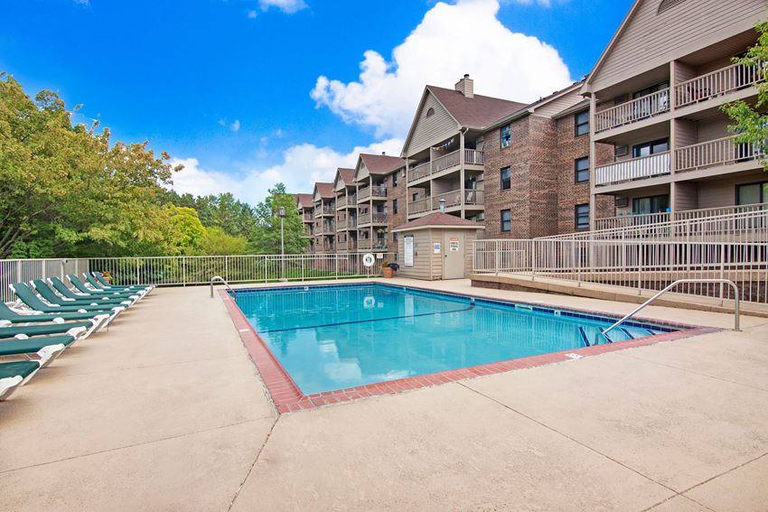 Apartment for rent at 3475 Golfview Dr #4117, Saint Paul, MN 55123