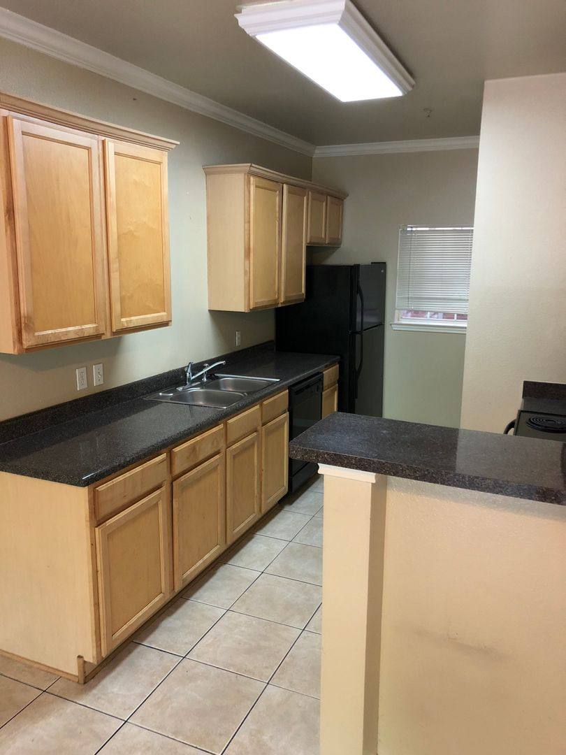Apartment for rent at 1023 W 24th St, Austin, TX 78705