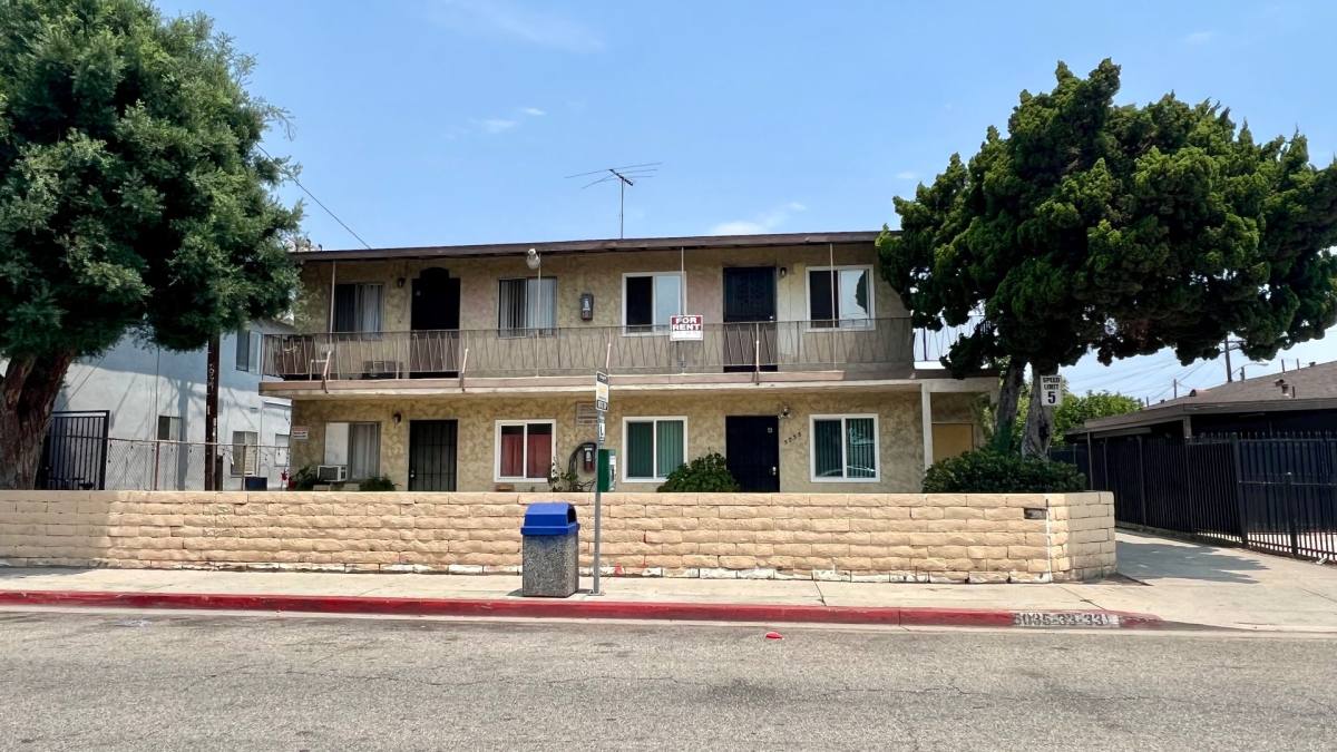 Apartment for rent at 5033-5035 Santa Ana St, Bell Gardens, CA 90201