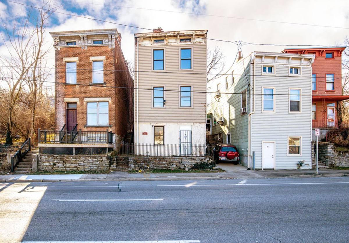 Apartment for rent at 1617 Westwood, Cincinnati, OH 45214