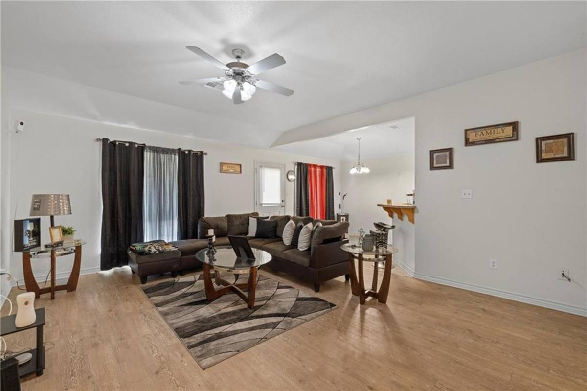 Apartment for rent at 860 N Lacy Dr, Waco, TX 76705