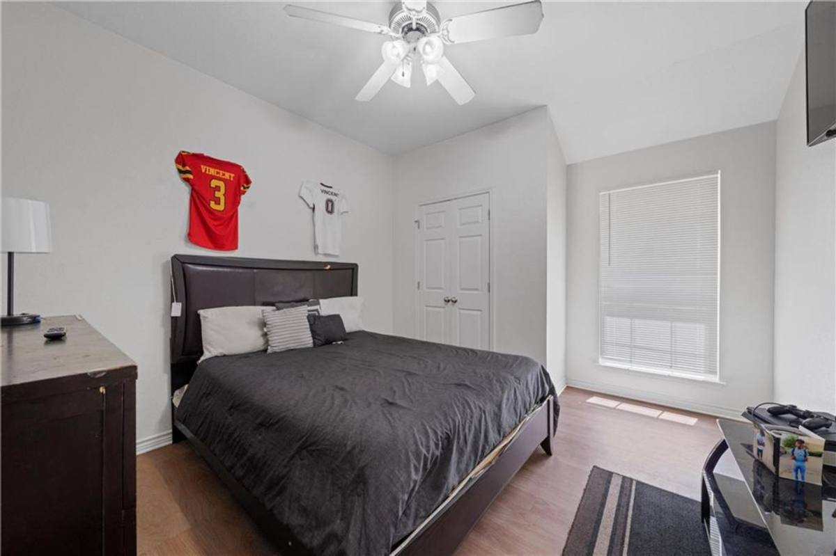 Apartment for rent at 860 N Lacy Dr, Waco, TX 76705