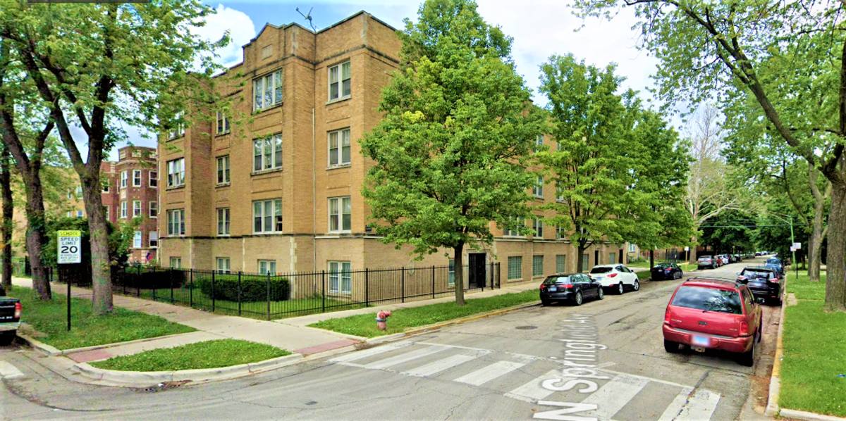 Apartment for rent at 5002 N Springfield Ave, Chicago, IL 60625