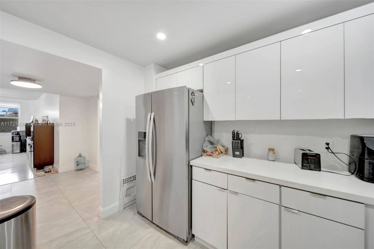 Apartment for rent at 1950 S Ocean Dr #LE, Hallandale, FL 33009