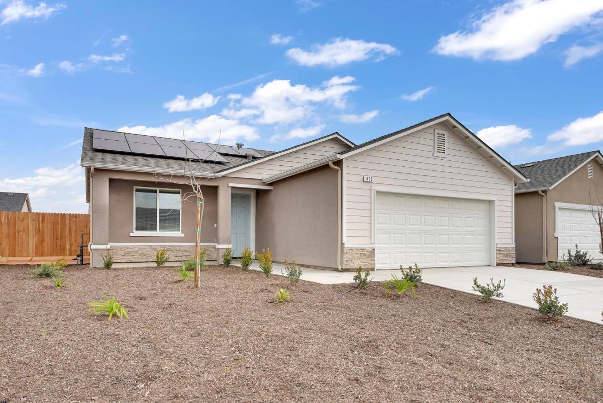House for rent at 2322 Walnut Ave #9-NUE, Tulare, CA 93274