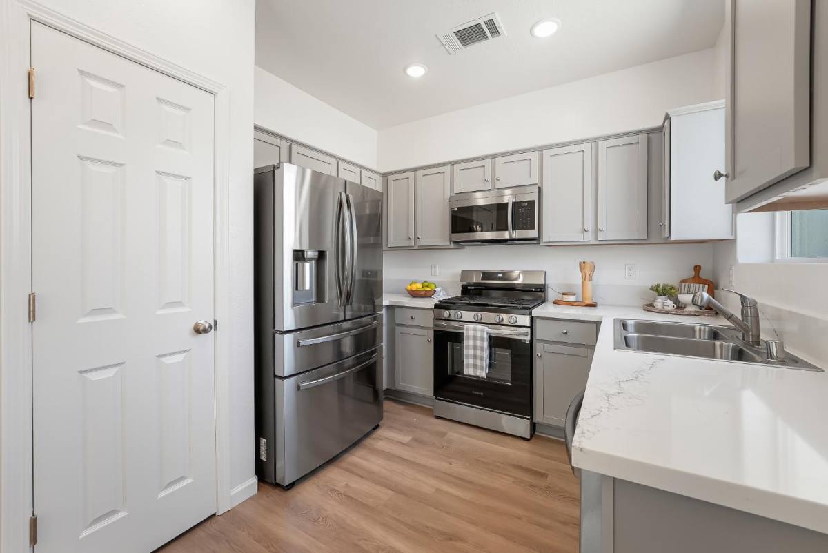 House for rent at 1465 McClure St #DASIY, Tulare, CA 93274