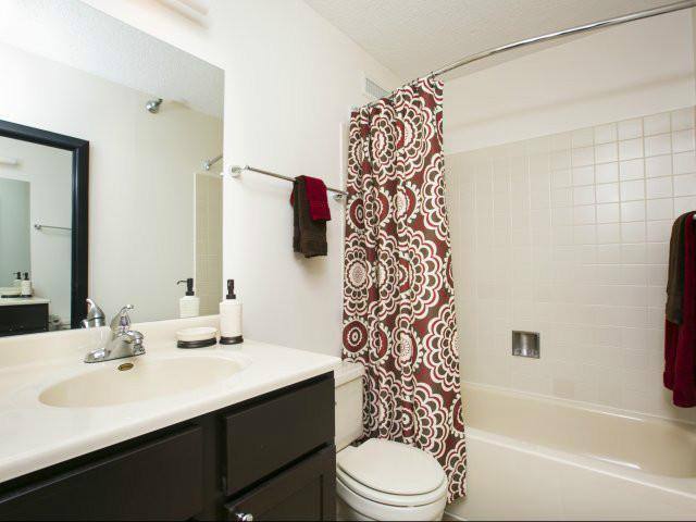 Apartment for rent at 555 W Madison, Chicago, IL 60661