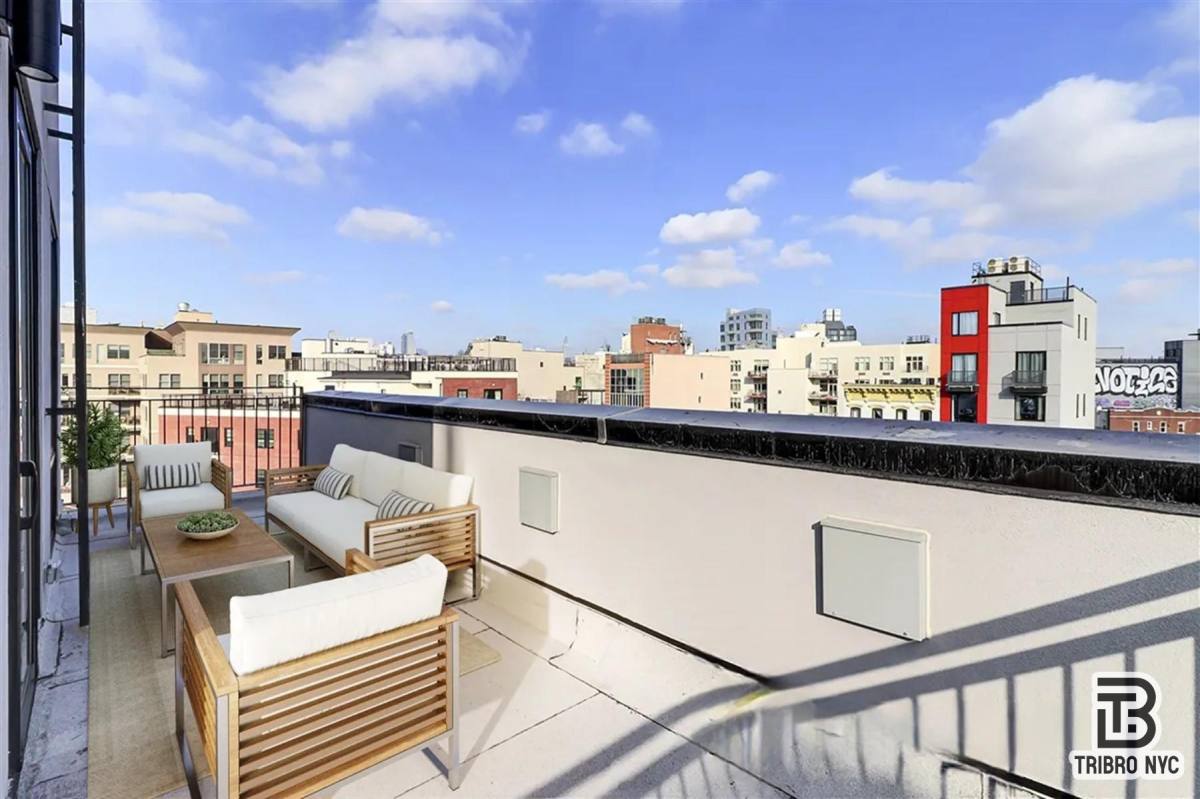 Apartment for rent at 96 Moore St, Brooklyn, NY 11206