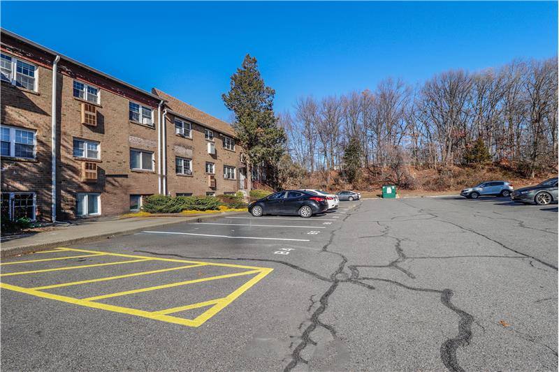 Apartment for rent at 18 College Dr, Edison, NJ 08817