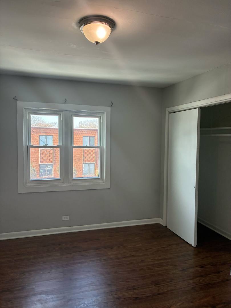 Apartment for rent at 485 Buffalo Ave, Calumet City, IL 60409