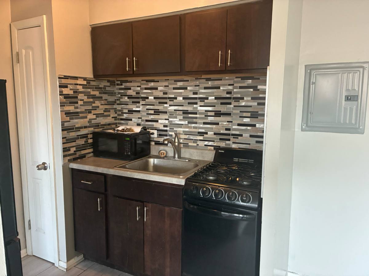 Apartment for rent at 485 Buffalo Ave, Calumet City, IL 60409
