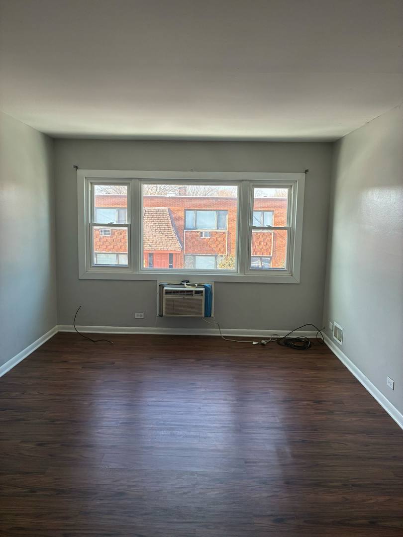 Apartment for rent at 485 Buffalo Ave, Calumet City, IL 60409