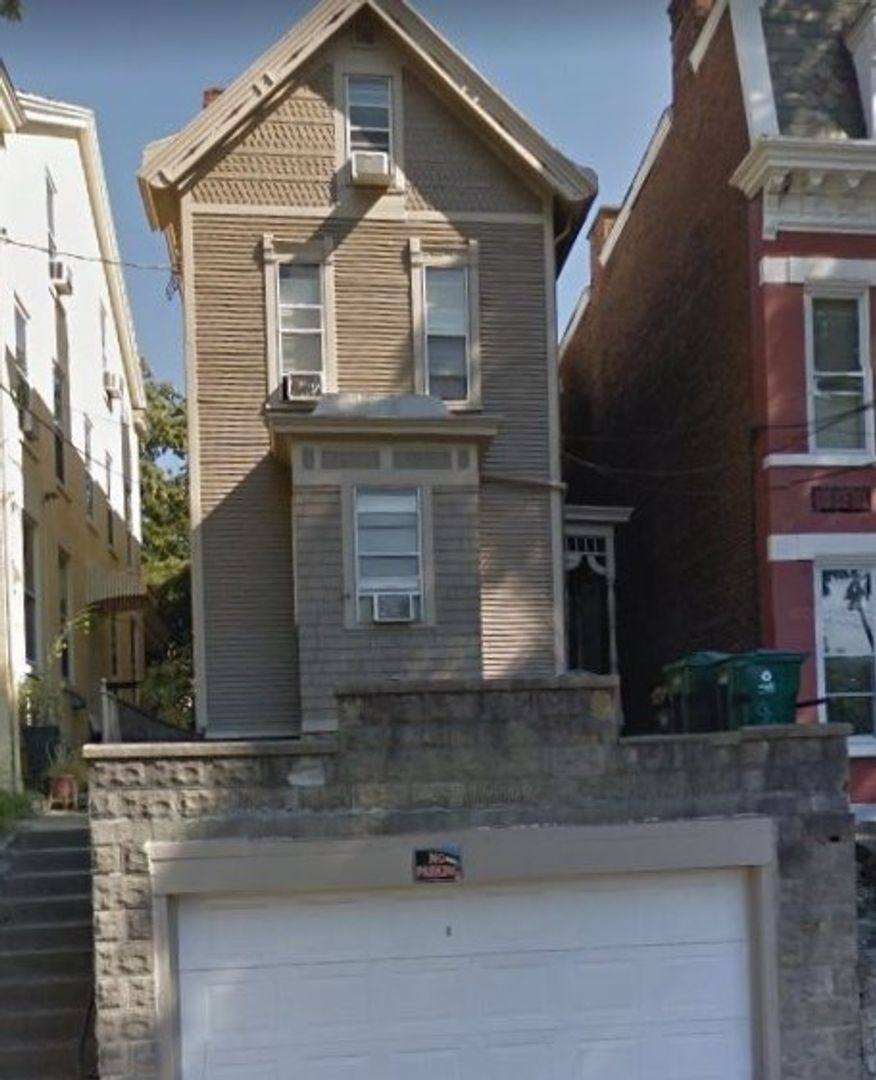 Apartment for rent at 3212 Bishop St, Cincinnati, OH 45220