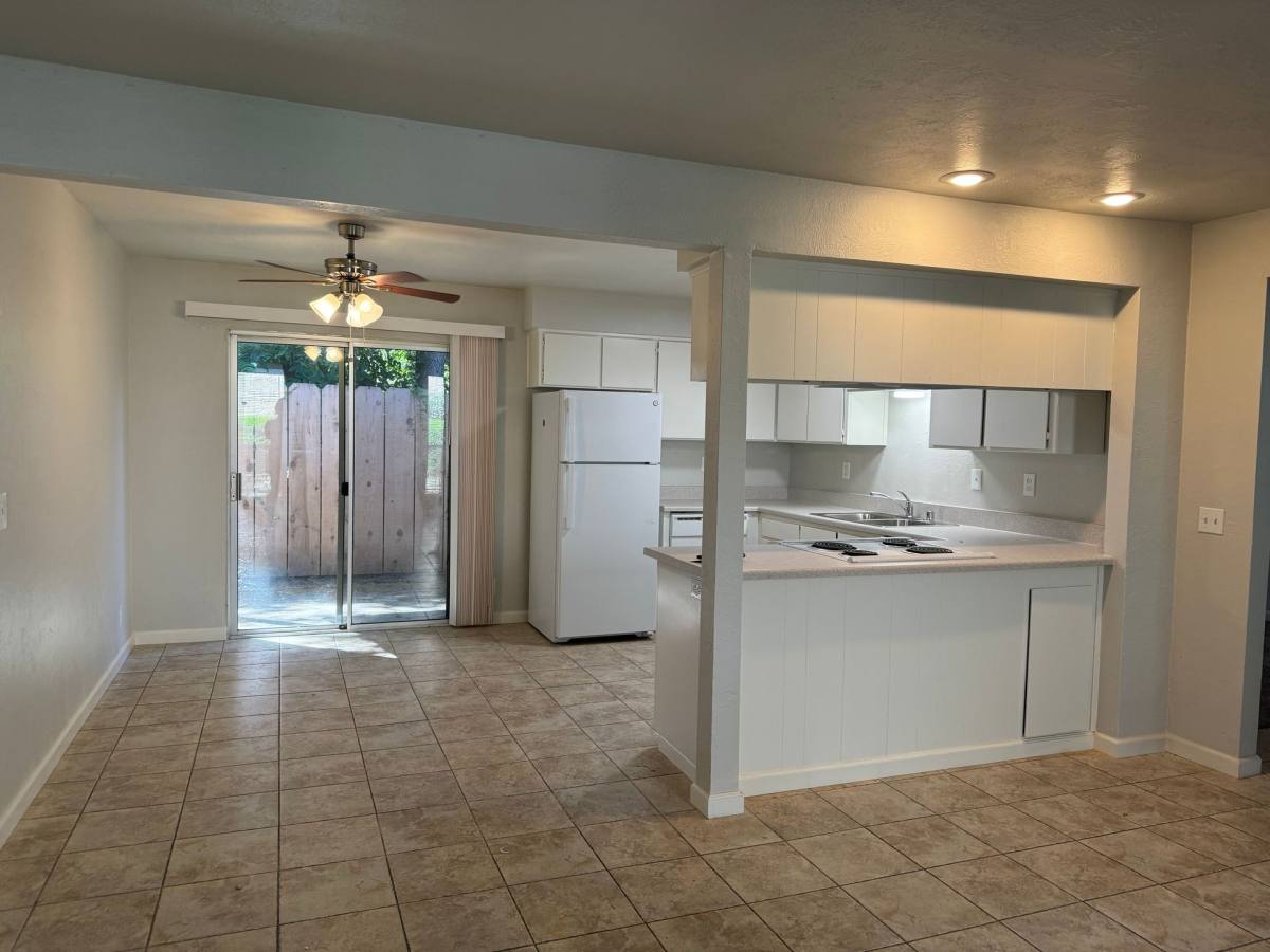 Townhouse for rent at 803 W 2nd Ave, Chico, CA 95926