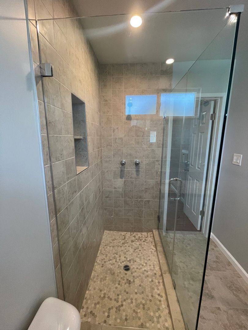 Apartment for rent at 2015 S Holt Ave, Los Angeles, CA 90034