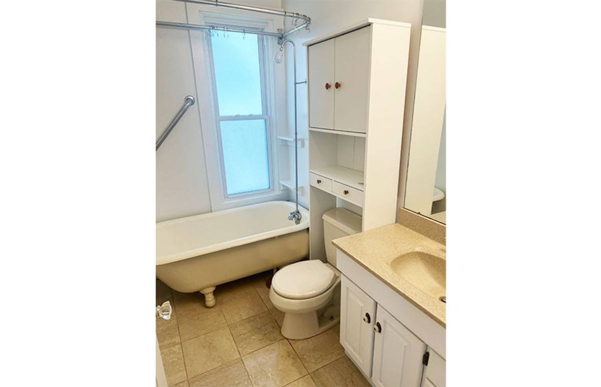 Apartment for rent at 3436 Lyleburn Place, Cincinnati, OH 45220