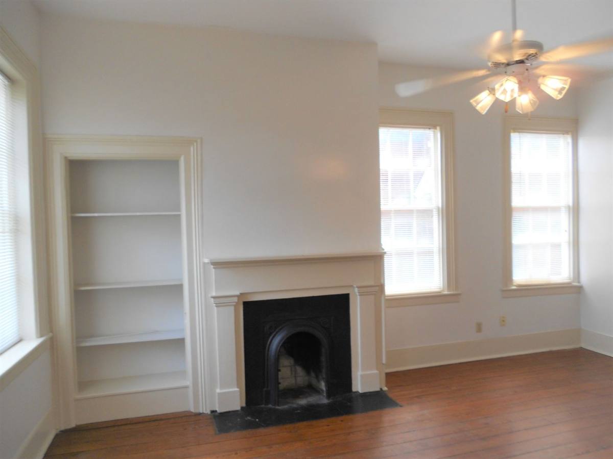 Apartment for rent at 224 E Huntingdon St, Savannah, GA 31401