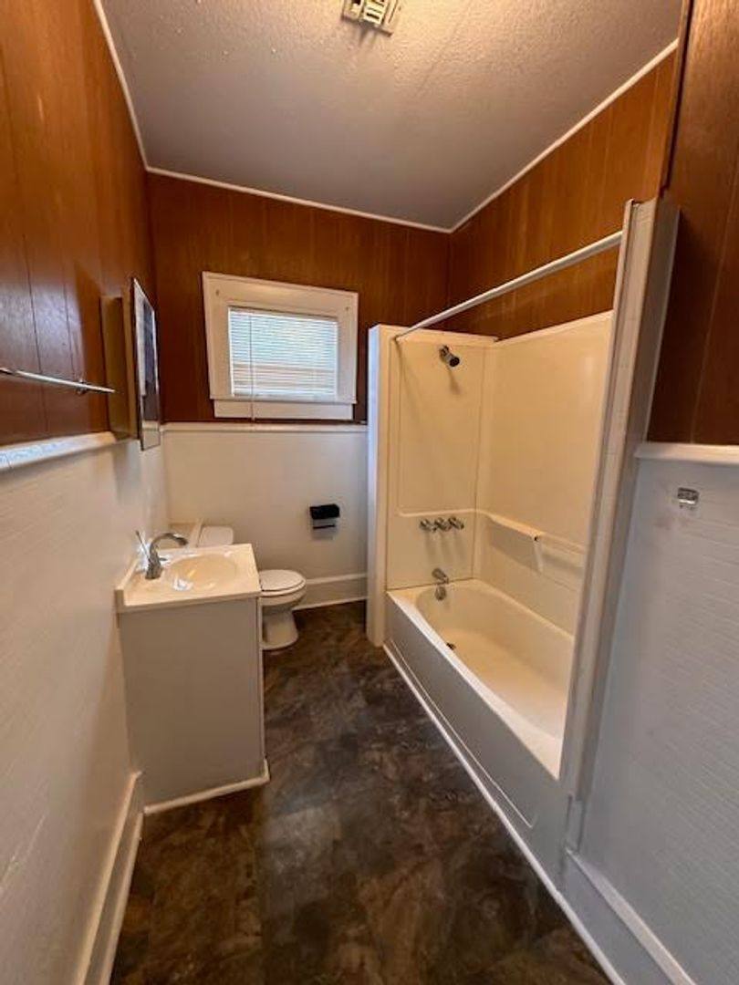 House for rent at 2724 Bosque Blvd, Waco, TX 76707