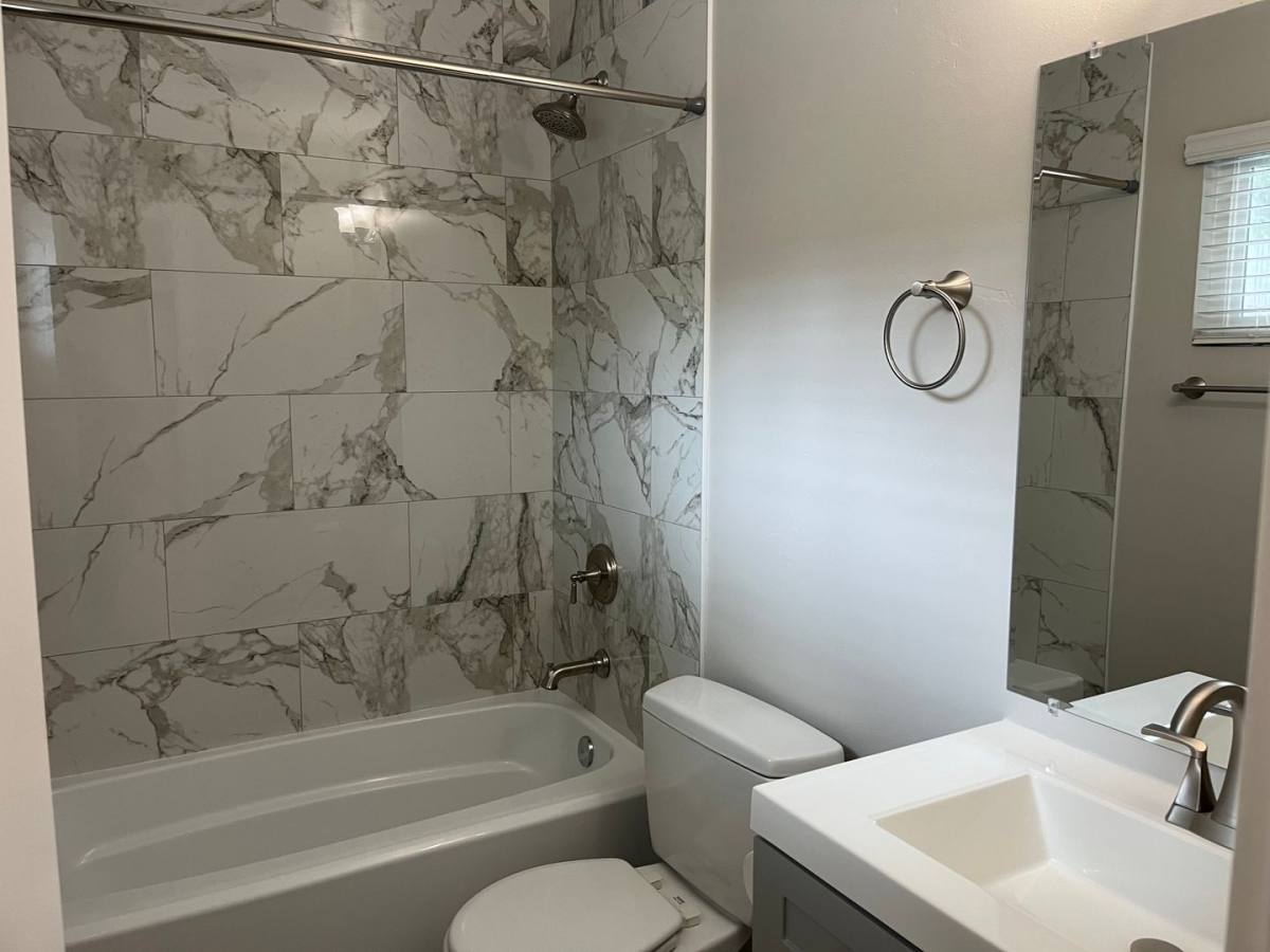 Apartment for rent at 4328 Fanuel St, San Diego, CA 92109