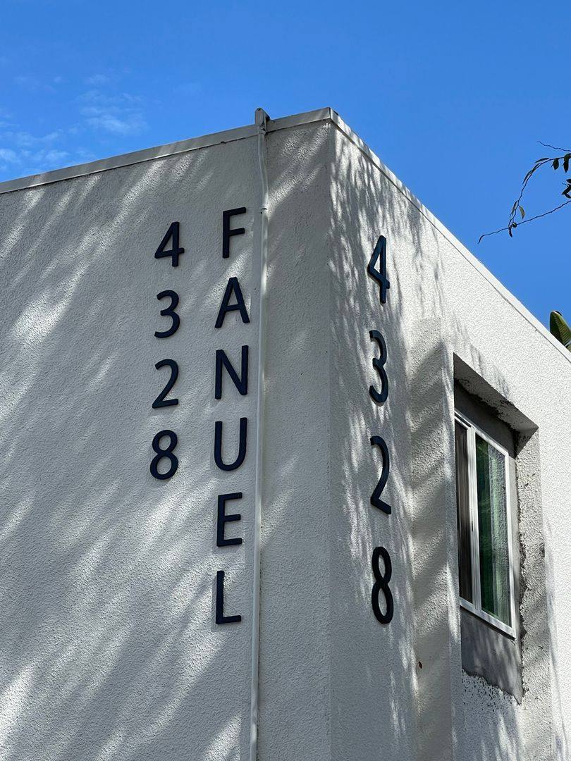 Apartment for rent at 4328 Fanuel St, San Diego, CA 92109