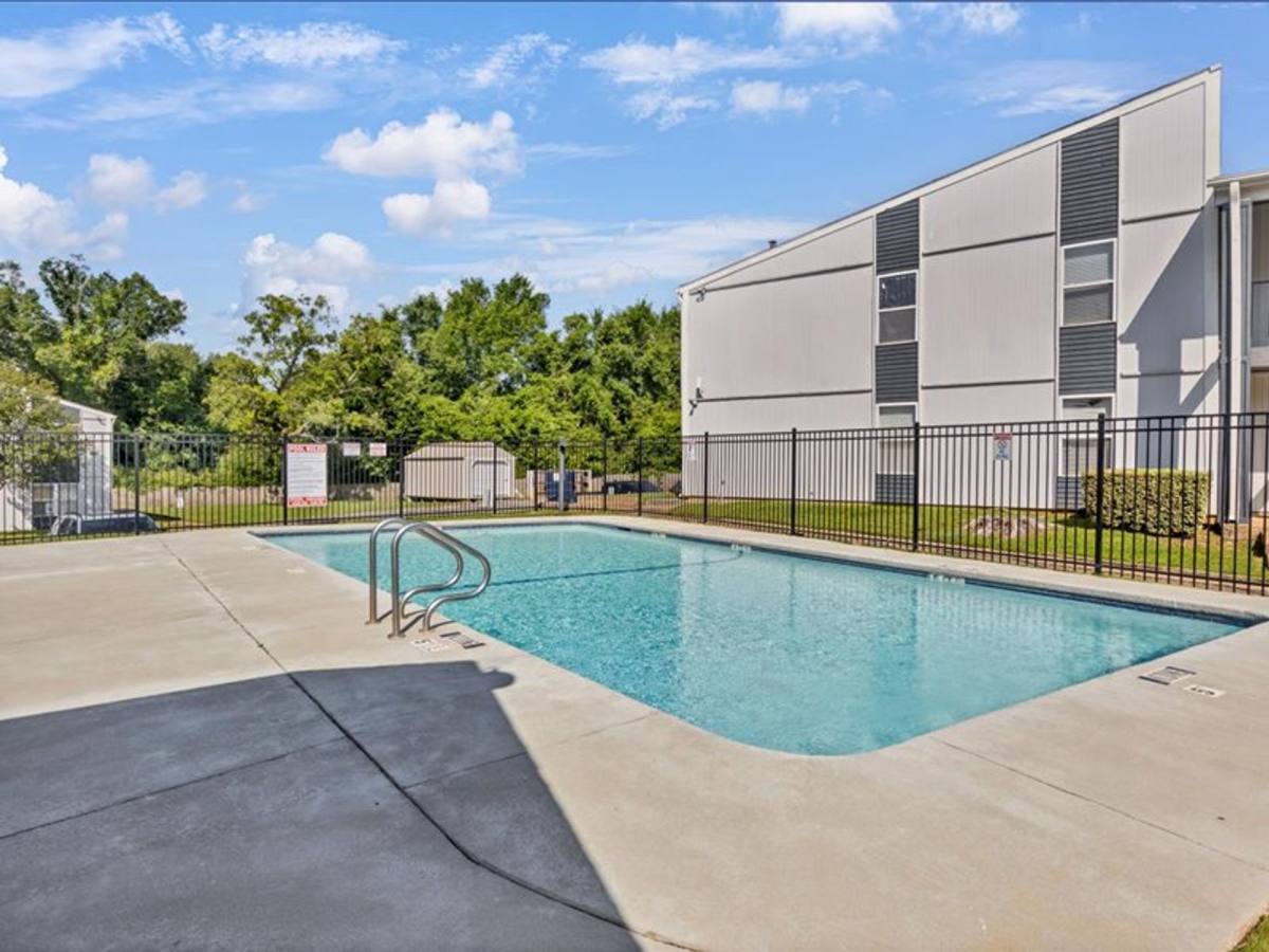 Apartment for rent at 1010 Sugar Lane, Palestine, TX 75801