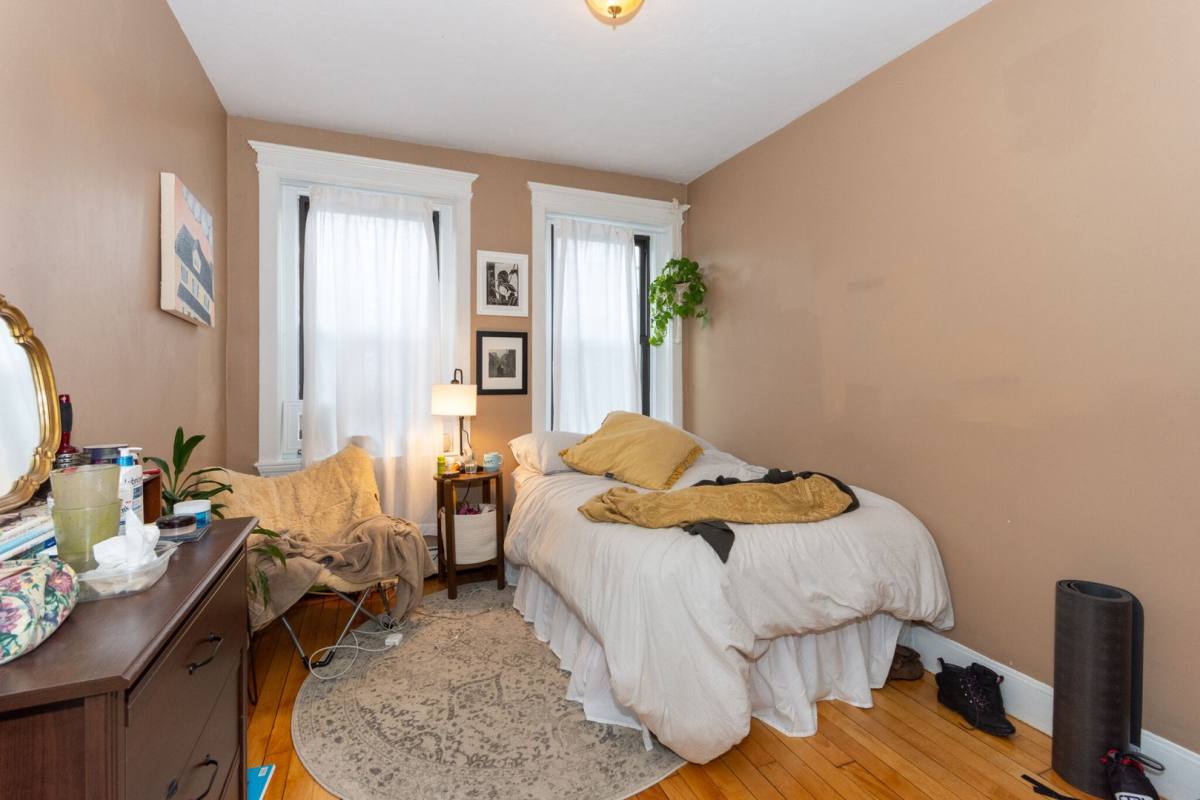 Apartment for rent at 8 Glenville #3R, Allston, MA 02134