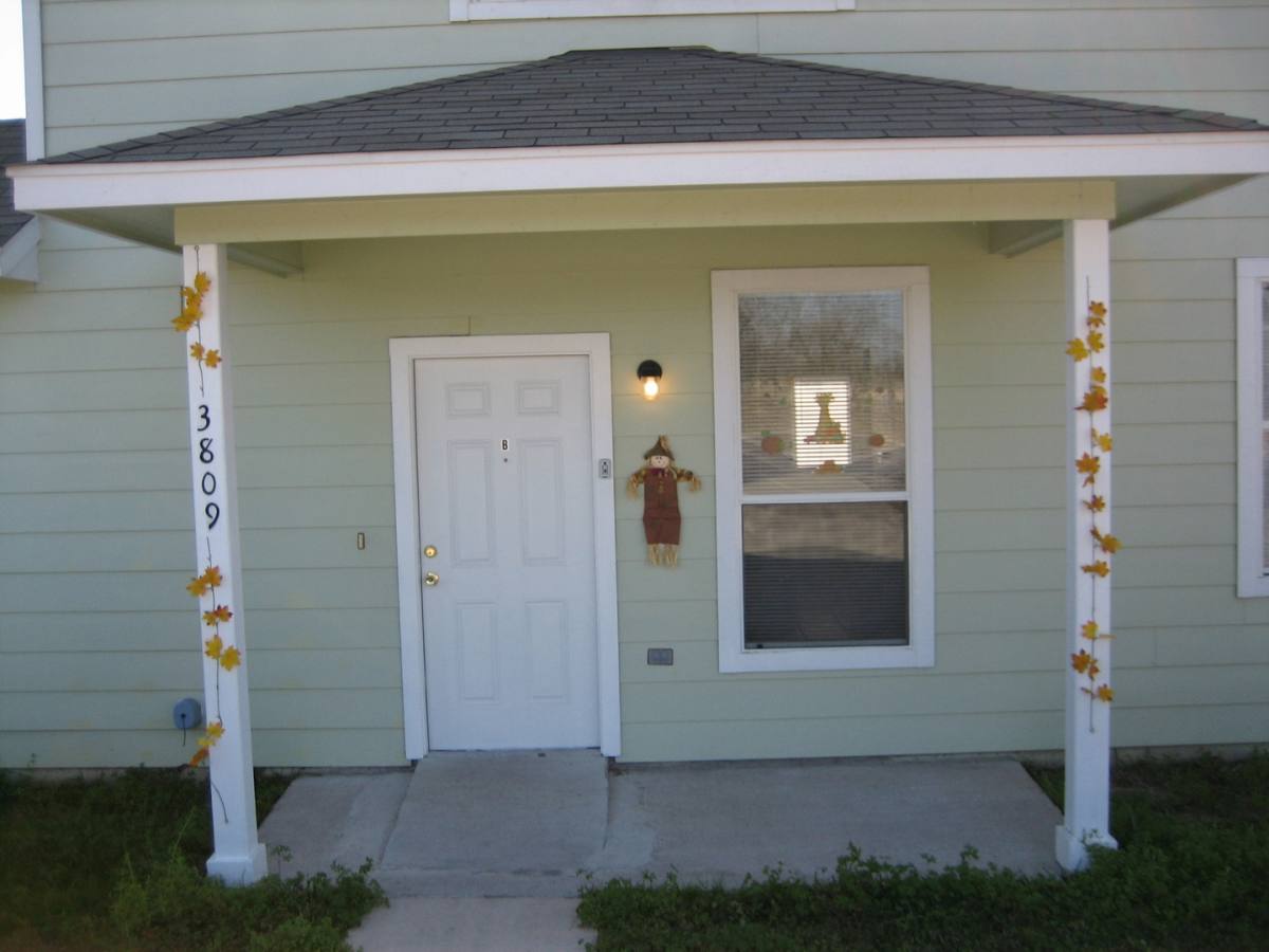 Apartment for rent at 3809 E Martin Luther King Jr Blvd, Austin, TX 78721