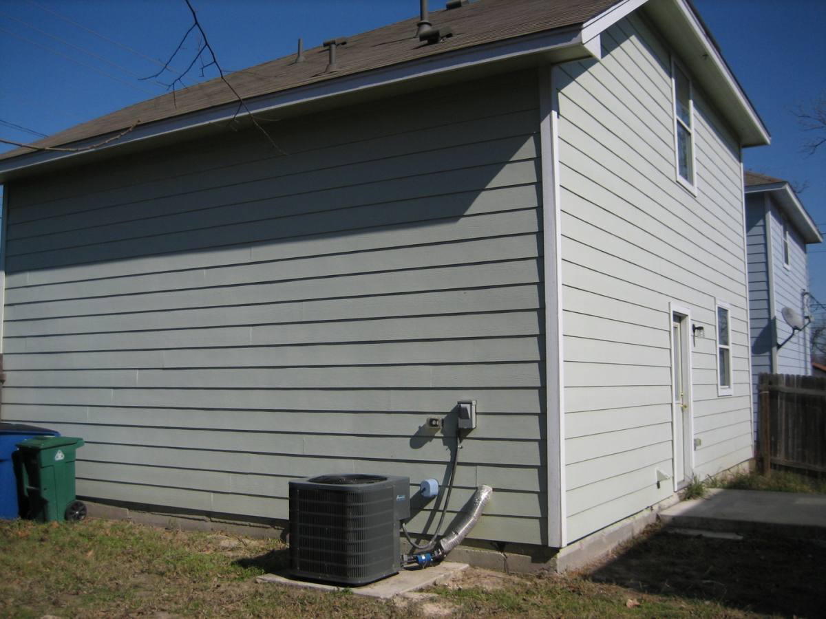 Apartment for rent at 3809 E Martin Luther King Jr Blvd, Austin, TX 78721