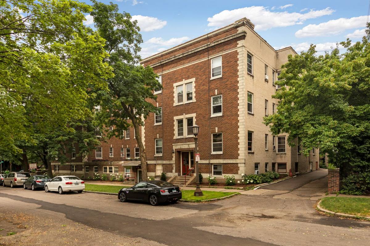 Apartment for rent at 443 Ashland Ave, Saint Paul, MN 55102