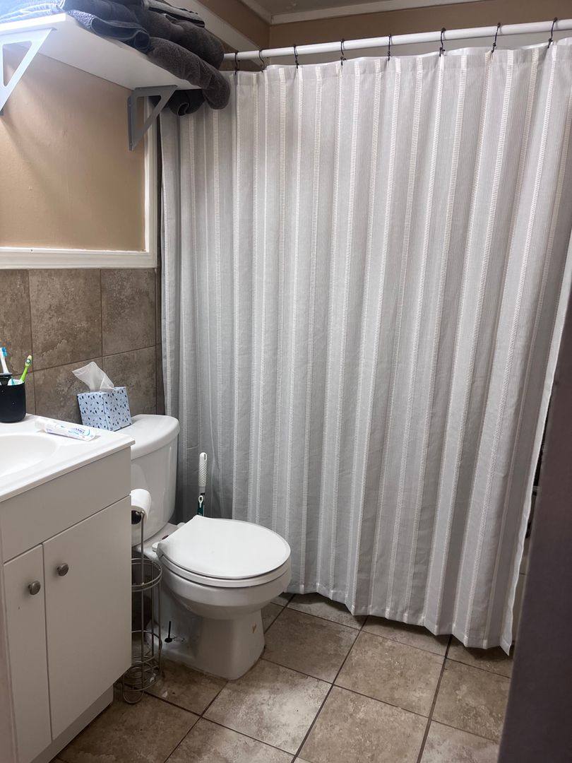 Apartment for rent at 1407 Hynes St, Nashville, TN 37203