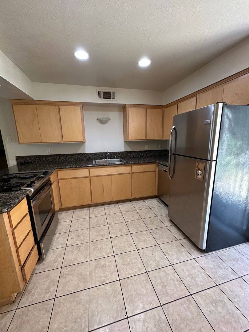 Apartment for rent at 3 Klondike Court, Chico, CA 95926