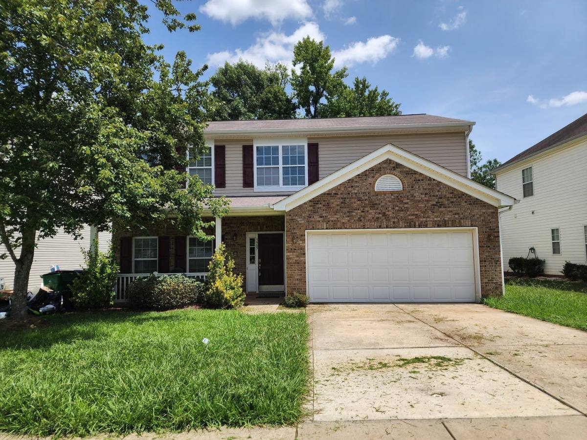 House for rent at 3907 Caldwell Ridge Parkway, Charlotte, NC 28213