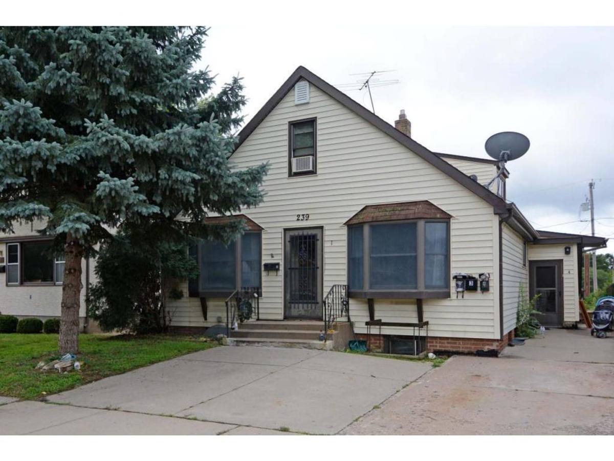 Apartment for rent at 239 Park St W, South Saint Paul, MN 55075