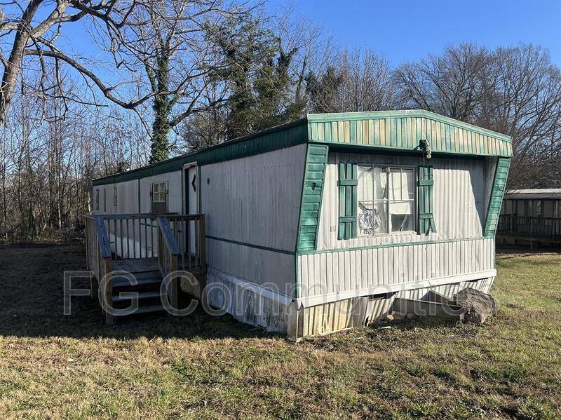 House for rent at 2353 US-70 #17, Morganton, NC 28655