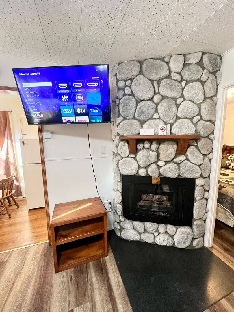 Apartment for rent at 877 Tulip Lane, Big Bear Lake, CA 92315