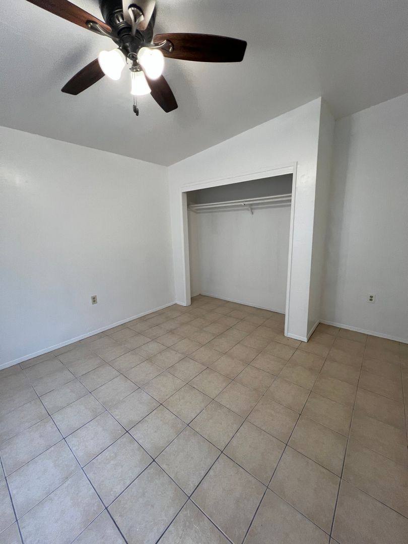 House for rent at 925 Pesante Rd, Bakersfield, CA 93306