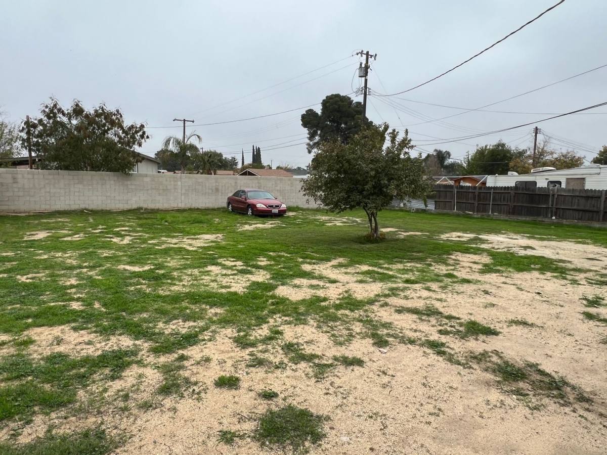 House for rent at 925 Pesante Rd, Bakersfield, CA 93306