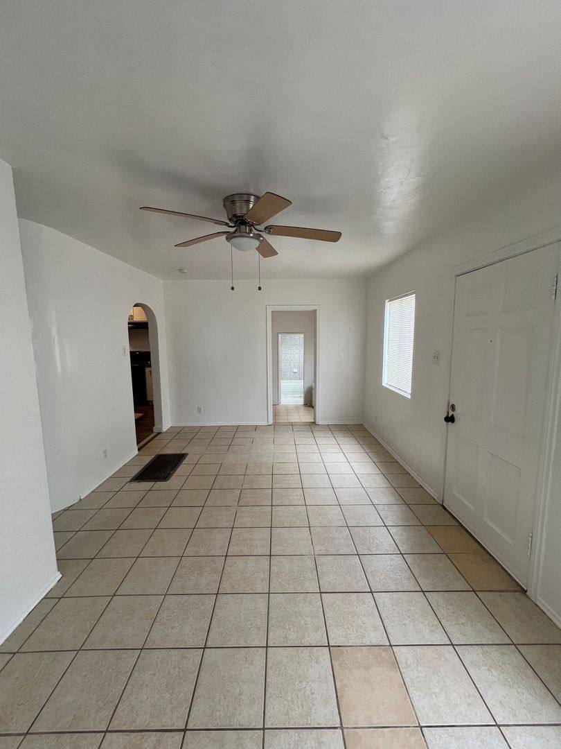 House for rent at 925 Pesante Rd, Bakersfield, CA 93306