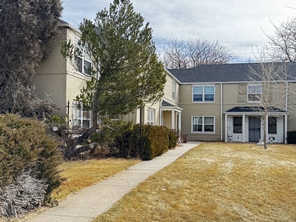 Townhouse for rent at 1423 W 4th Ave, Cheyenne, WY 82001