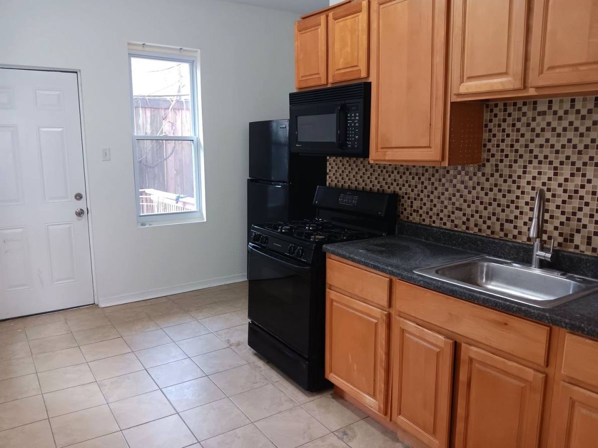 House for rent at 1238 N Alden St, Philadelphia, PA 19131