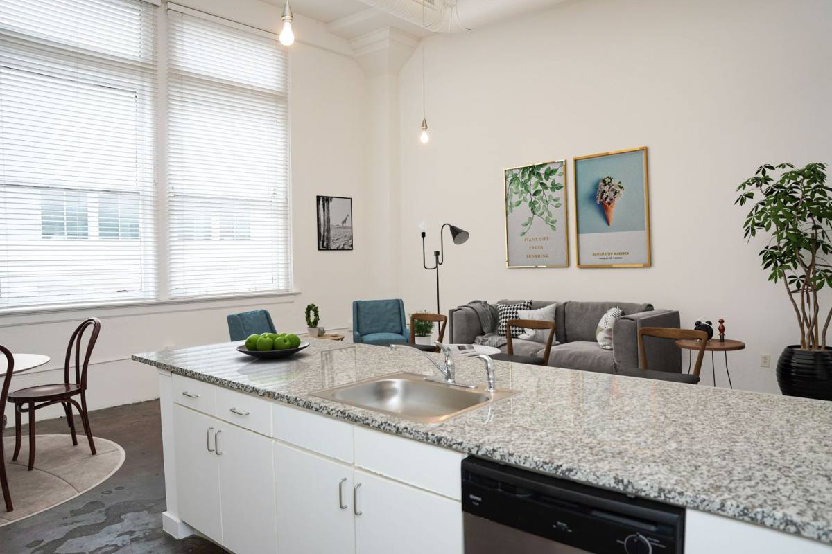 Apartment for rent at 122 Gayoso Ave, Memphis, TN 38103