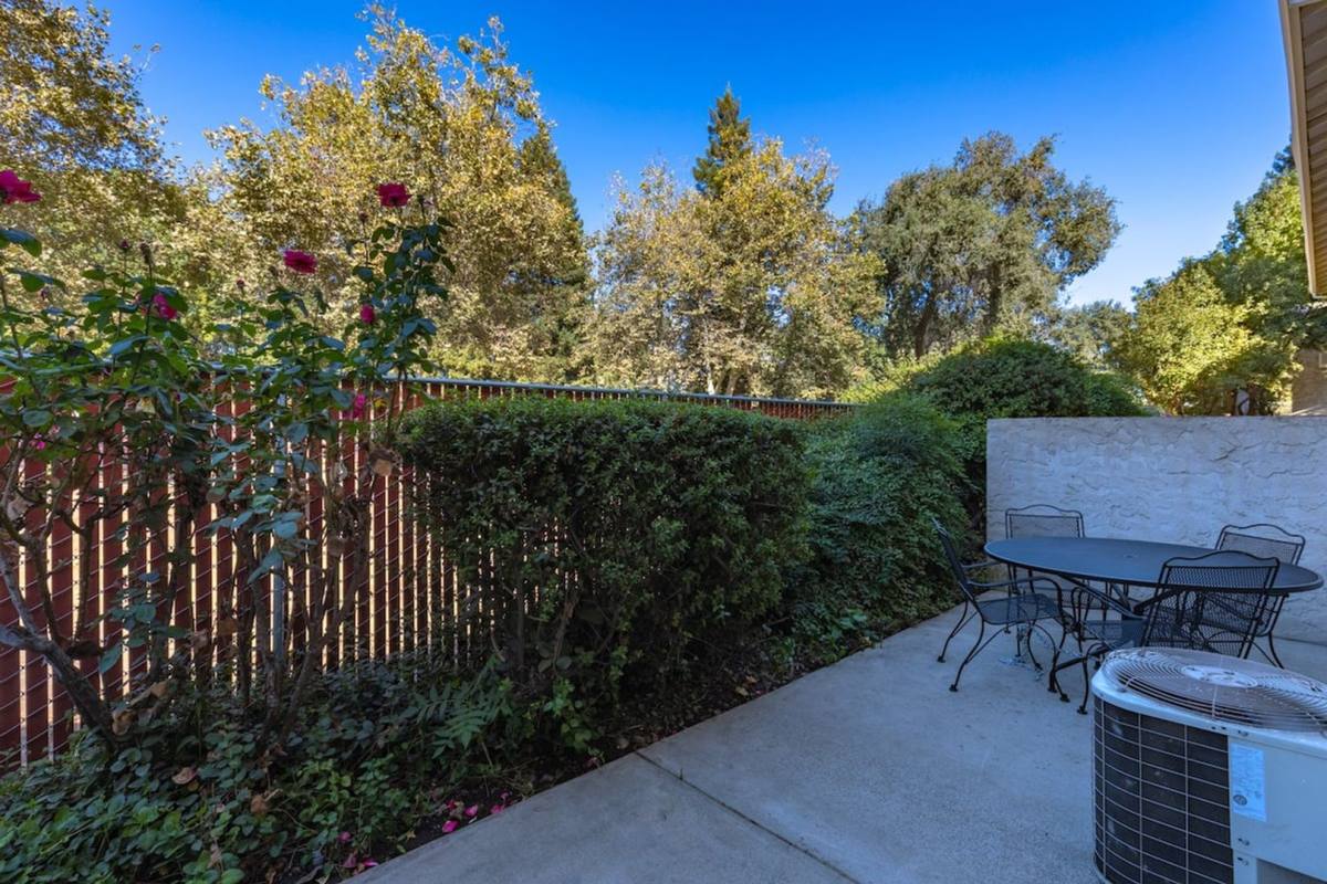 Townhouse for rent at 812 Nord Ave, Chico, CA 95926