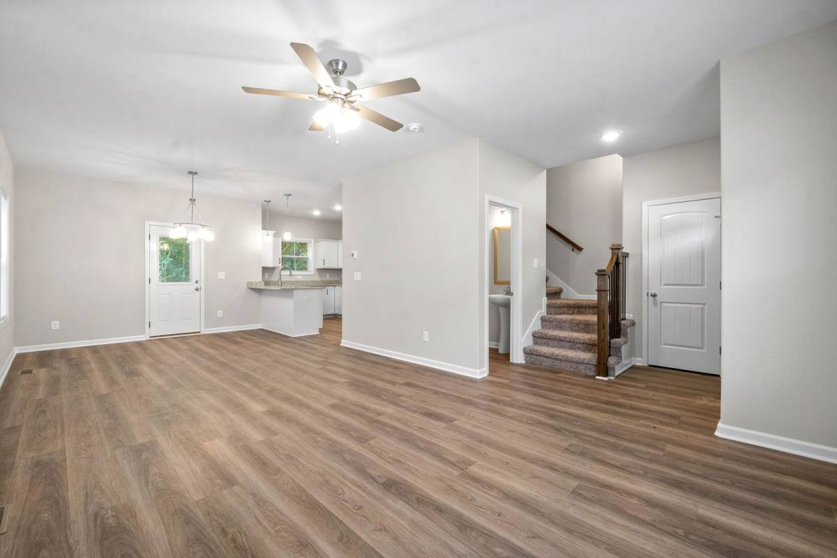 House for rent at 945 Cumberland Dr, Clarksville, TN 37040
