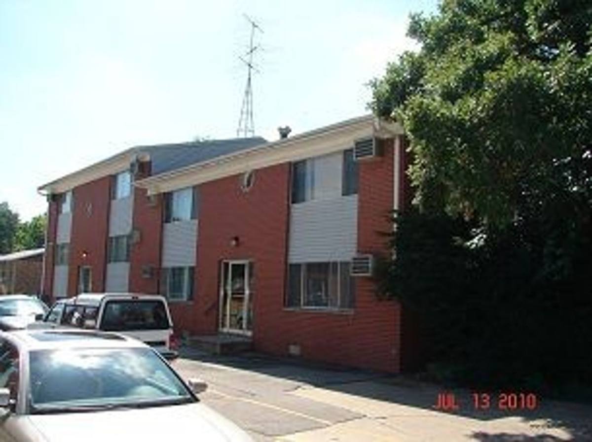 Apartment for rent at 642 S Dodge St, Iowa City, IA 52240