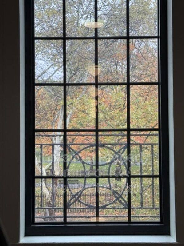 Apartment for rent at 451 E Town St #101, Columbus, OH 43215