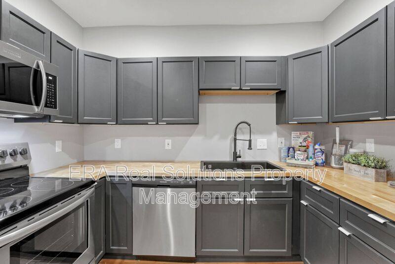 Apartment for rent at 741 E Mound St, Columbus, OH 43205