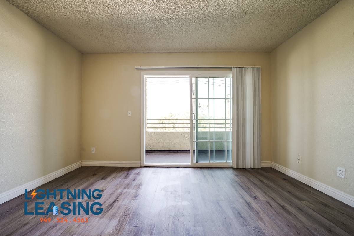 Apartment for rent at 2850 1 2 Riverside Dr #205D, Los Angeles, CA 90039