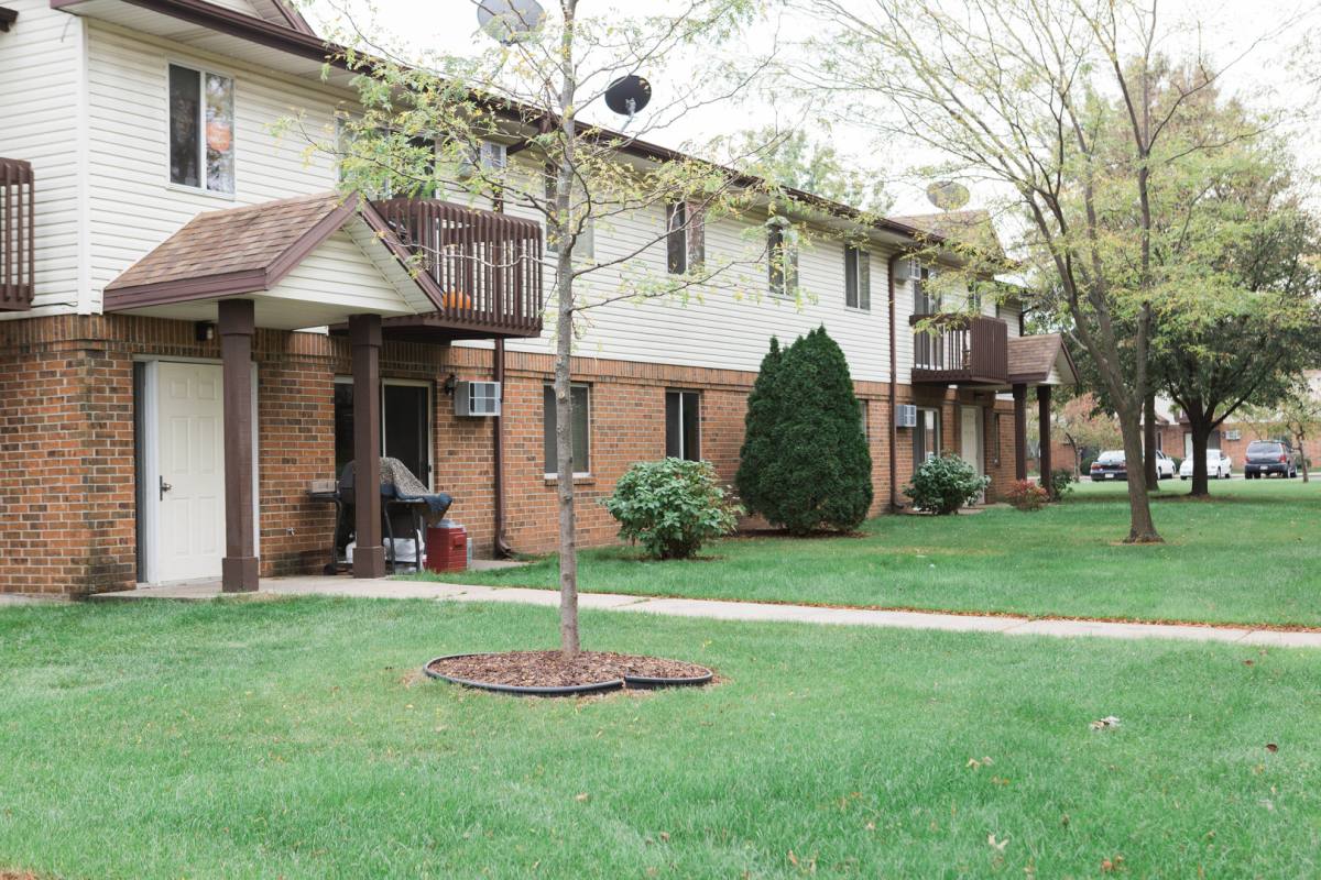 Apartment for rent at 1535, 1541 & 1547 Barberry Dr, Janesville, WI 53545