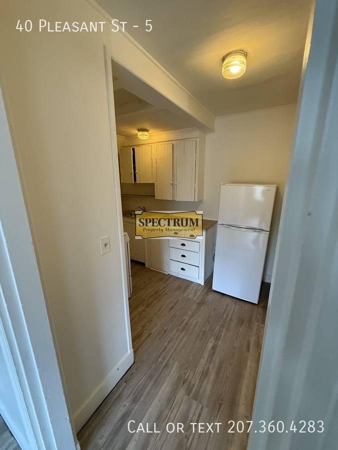 Apartment for rent at 40 Pleasant St #5, Waterville, ME 04901